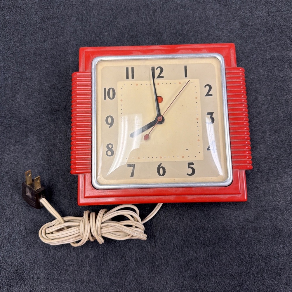 Vtg Mid Century Modern Montgomery Ward Kitchen Wall Clock 45-1100 RED Works!